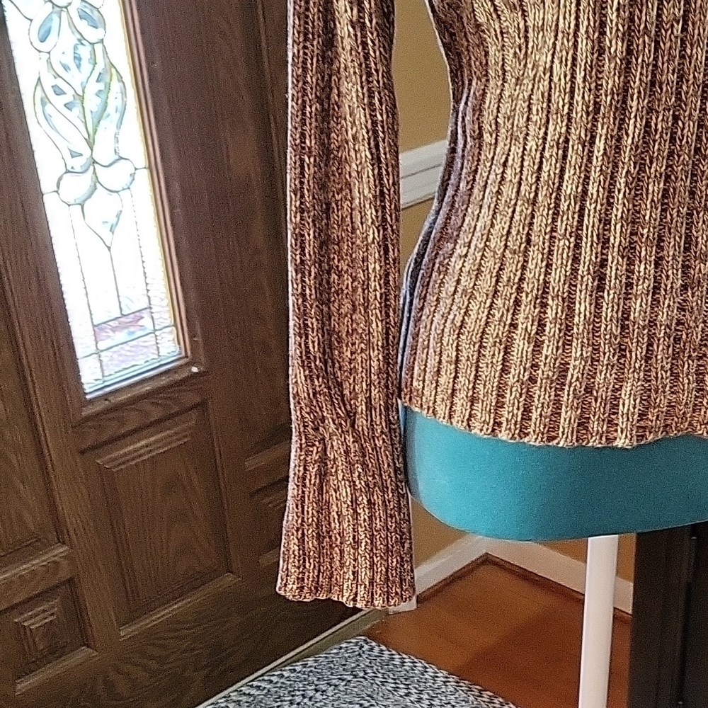Brown Ribbed Turtleneck Sweater - Picture 5 of 7